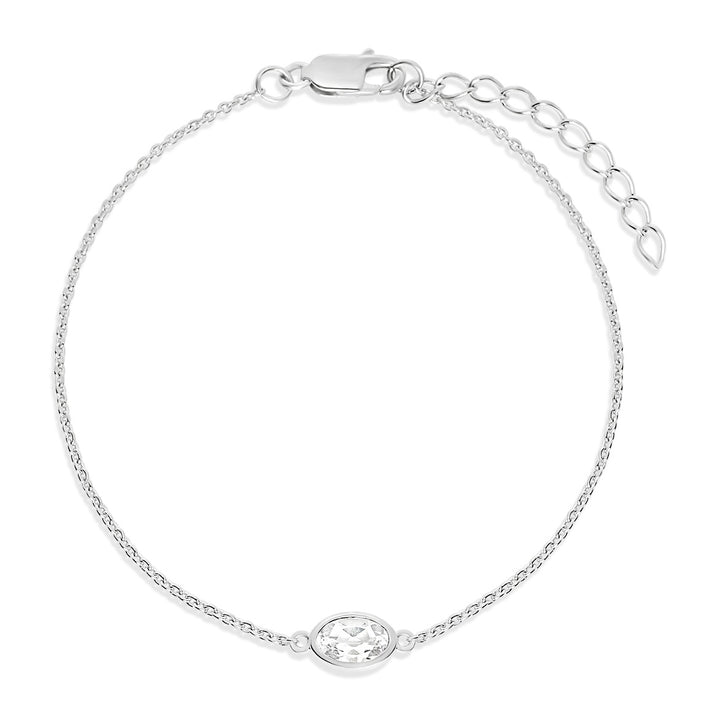 Crystal bracelet with Clear Quartz in silver. Bracelet with Clear Quartz which is the birthstone of April.