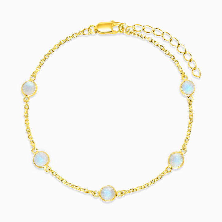 Gold bracelet with Moonstone. Bracelet with Rainbow Moonstone in gold.