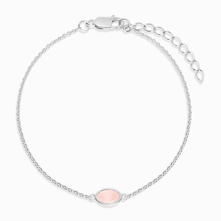 Crystal bracelet with Rose Quartz, a pink crystal that is the birthsonte of October. Silver bracelet with the love crystal Rose Quartz.