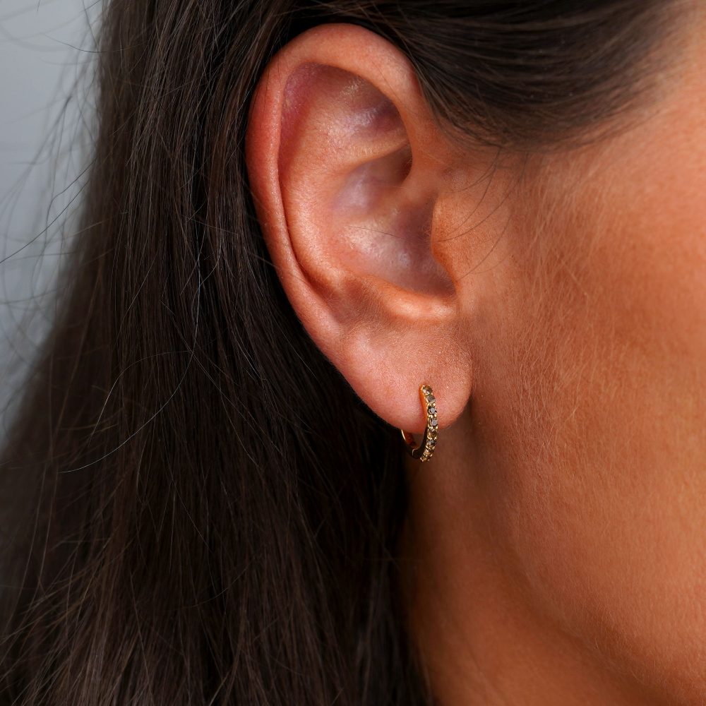 Crystal earrings with Smoky quartz in gold. Hoops earrings with Smoky Quartz crystals in gold.