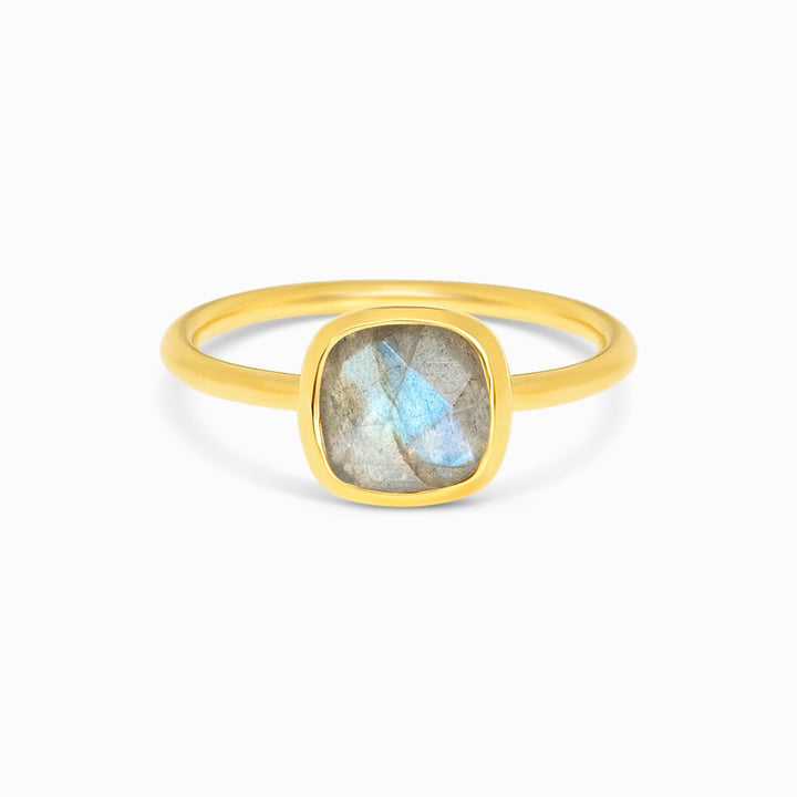 Ring Elegance Labradorite Gold