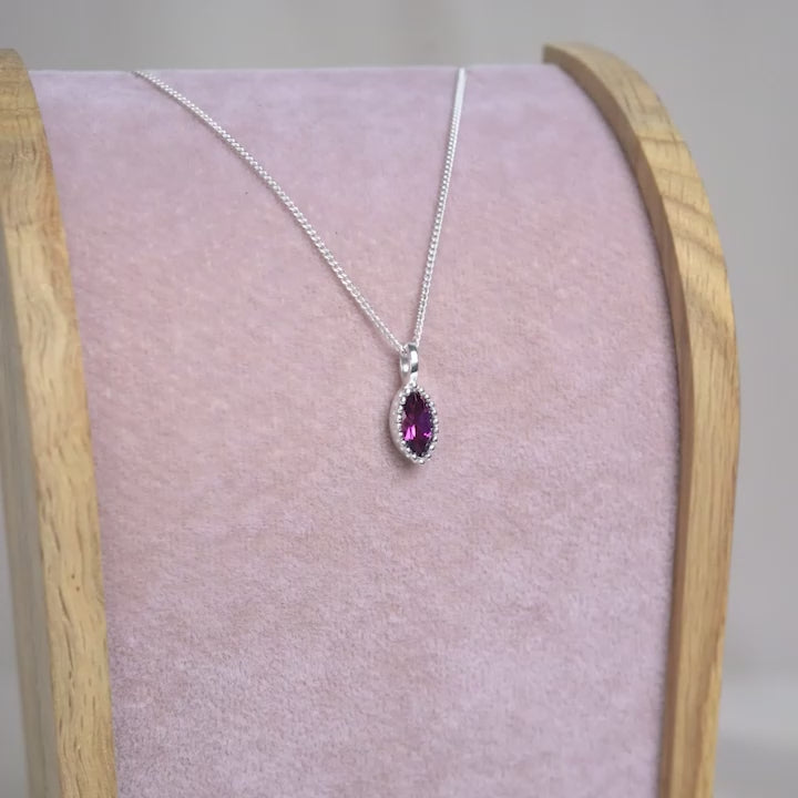 Pendant Flora One Leaf Rhodolite Silver