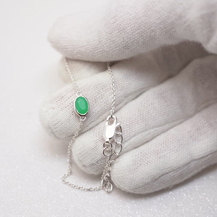 May birthstone bracelet with Chrysoprase in silver. Gemstone bracelet with green crystal Chrysoprase.