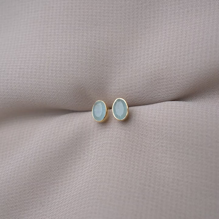 Aquamarine stud earrings that has a soft blue color. Crystal earrings with the birthstone of Marh Aquamarine.