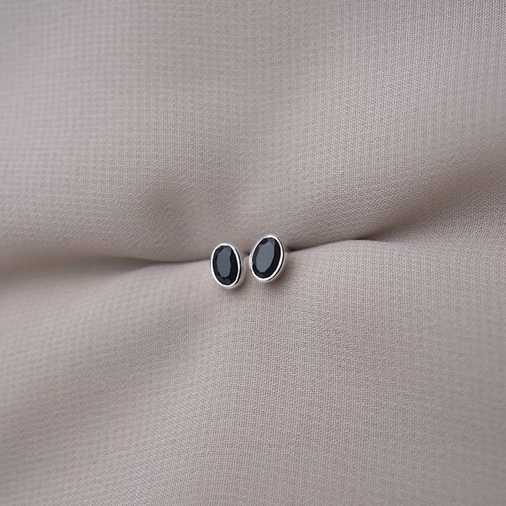 Elegant gemstone earrings with black crystal Onyx. Gemstone earrings with Onyx which is the birthstone of July.