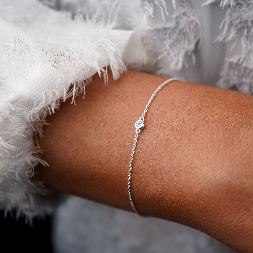 Crystal bracelet with Blue Topaz. Beautiful bracelet with crystal Topaz in silver.