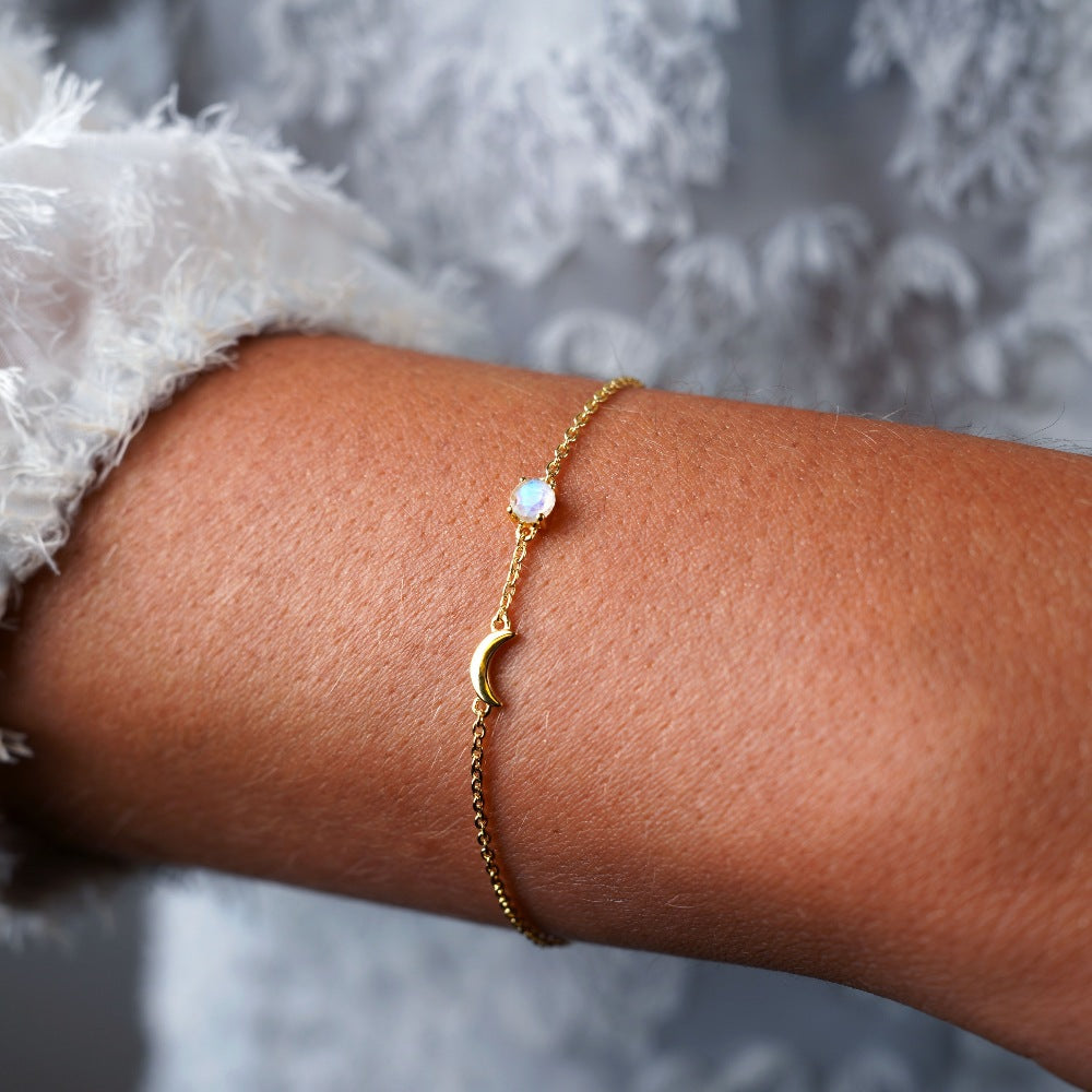 Bracelet with Rainbow Moonstone and a crescent moon. Gold bracelet with moon and gemsotne Moonstone  which is the birthstone of June.