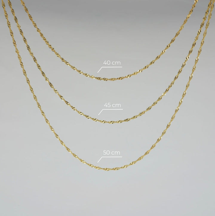 Guldkedjor i tre olika storlekar, 40cm, 45cm och 50cm. Singaporekedjor i guld hos CEILO Crystals