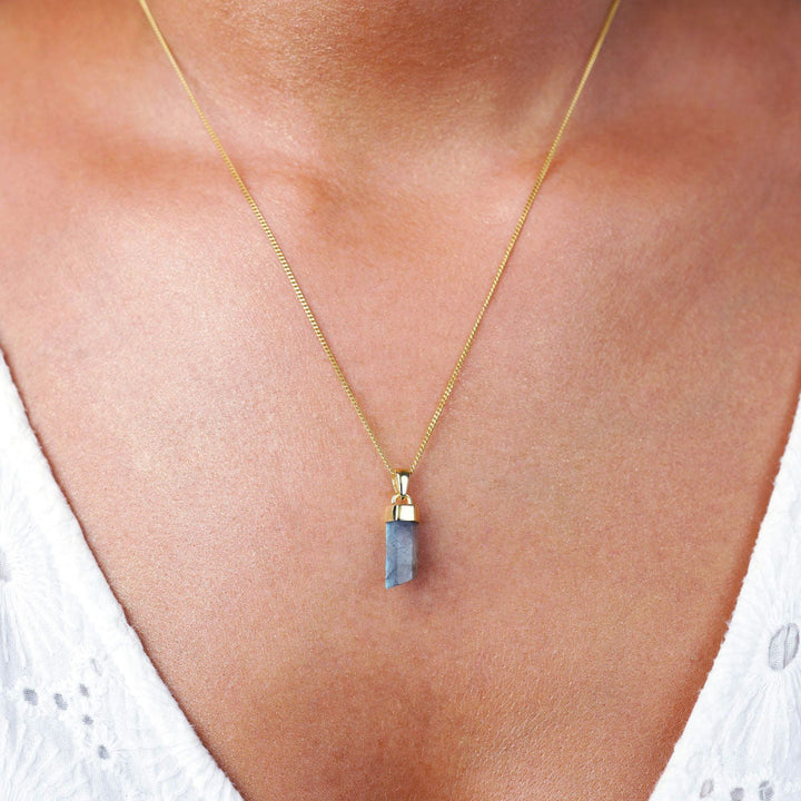 Necklace with magical crystal Labradorite. Jewelry with Labradorite in a natural shaped point to wear as a necklace.