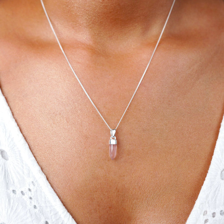 Beautiful crystal necklace with Rose Quartz. Modern necklace with point in Rose quartz. 