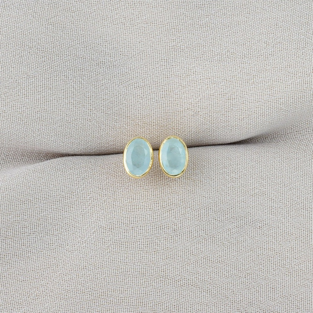 Birthstone March earrings with gemstone Aquamarine. Crystal earrings with soft blue gemstone Aquamarine.