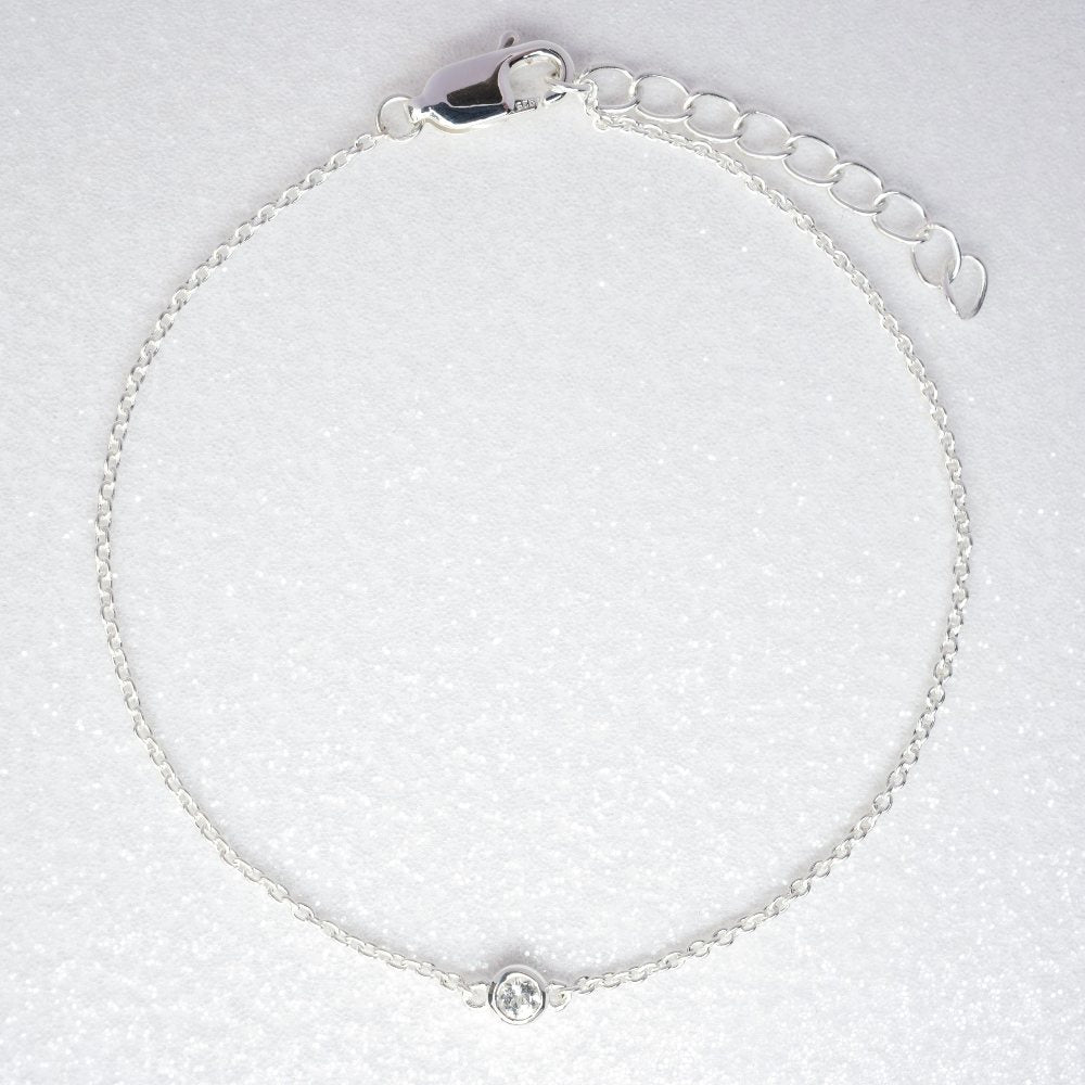 Crystal bracelet with White Topaz. Jewelry with beautiful gemstones at Cielo Crystals.