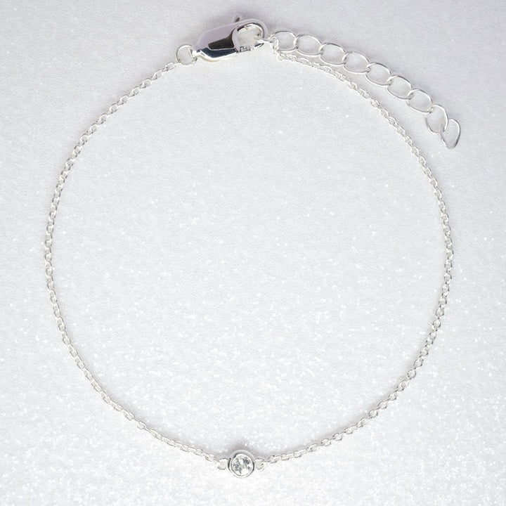 Crystal bracelet with White Topaz. Jewelry with beautiful gemstones at Cielo Crystals.