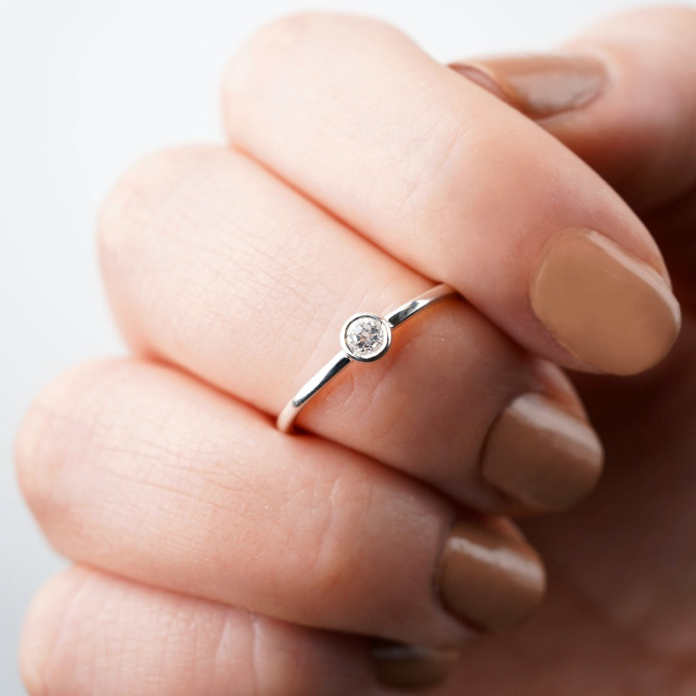 Elegant crystal ring with white Topaz in silver. Ring with crystal white Topaz in a classy design.