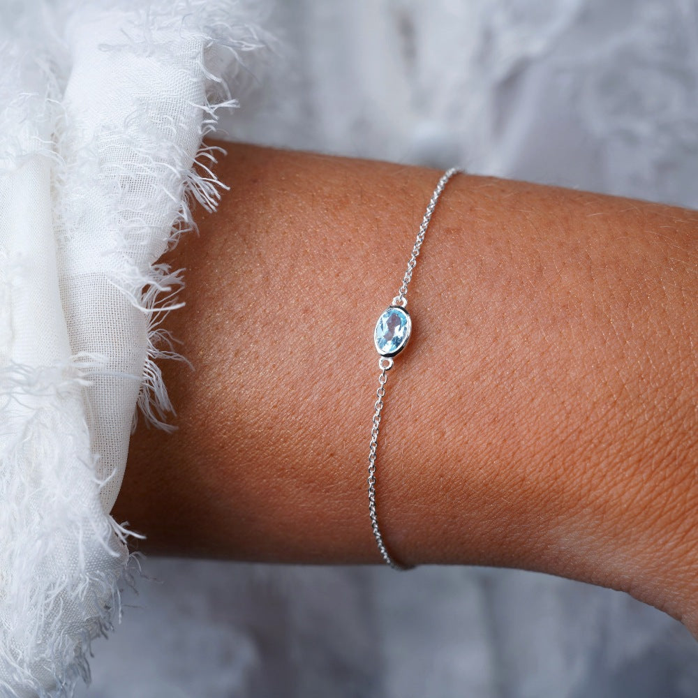 Silver bracelet with December birthstone Blue Topaz. Bracelet with Blue Topaz in sterling silver.