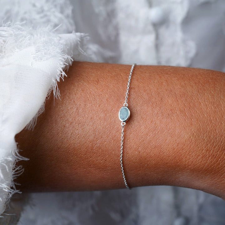 Silver bracelet with blue crystal Aquamarine. March birthstone bracelet in silver with crystal Aquamarine.