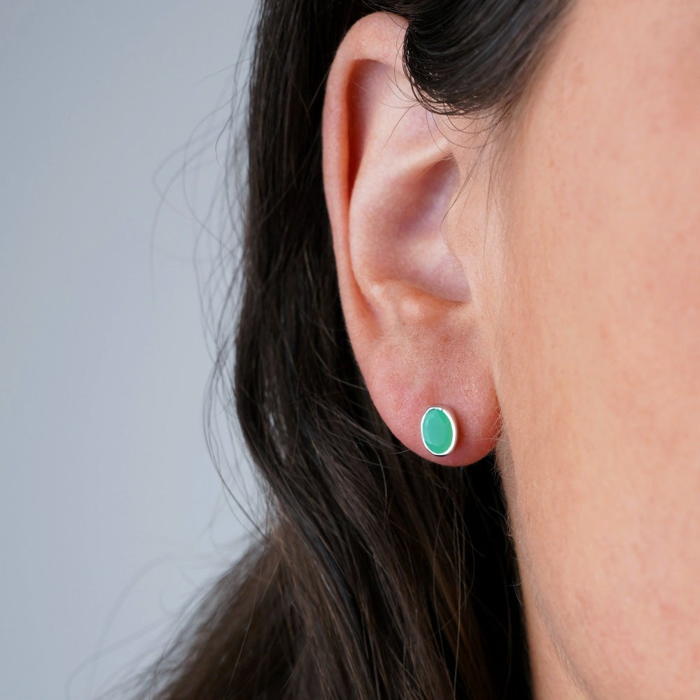 Crystal jewelry earrings with May birthstone Chrysoprase in silver. Crystal earrings with Chrysoprase, which is the birthstone of May.